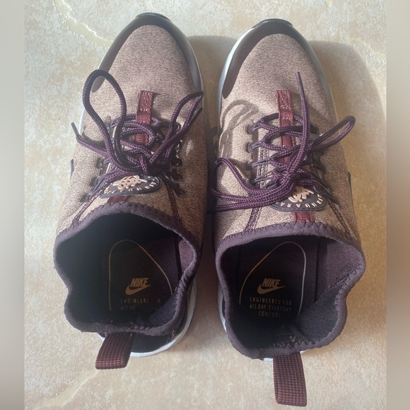 Women’s Nike Air Hurache Sporty Purple Running Shoes Size 8.5 - Picture 10 of 14